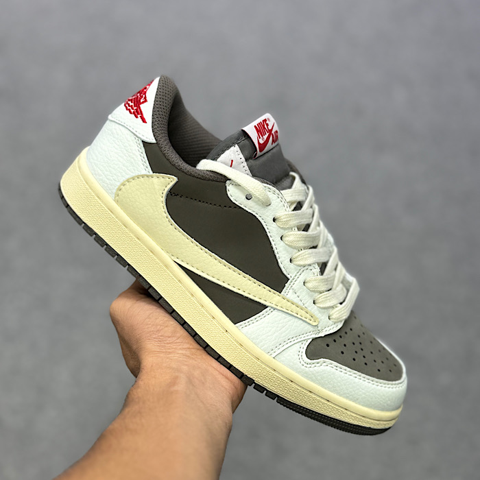 کتونی تراویس کرمی